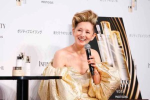 インフィニティ新プレステジアスライン発表会　夏木マリさん