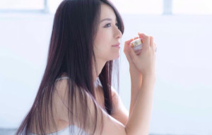 株式会社ジャパンベストヒール代表取締役　西島直子さん　『esther grace cosmetics(エステル・グレース・コスメティクス)』