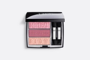 Dior『トリオ ブリック パレット(スプリング コレクション2022数量限定品) 833ミネラルローズ』
