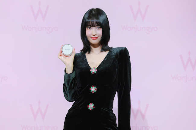 【TWICE・MOMO】Wonjungyo誕生1周年記念 新ビジュアル&新製品発表会